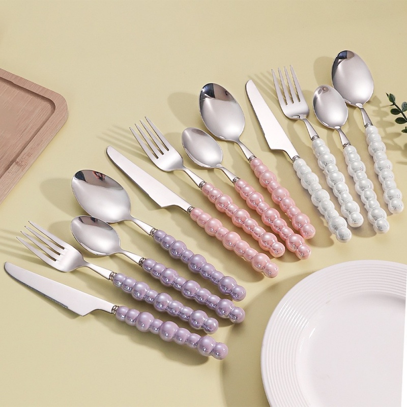 restaurant-grade cutlery sets